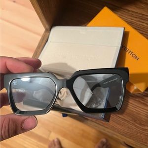 Sunglasses Louis Vuitton